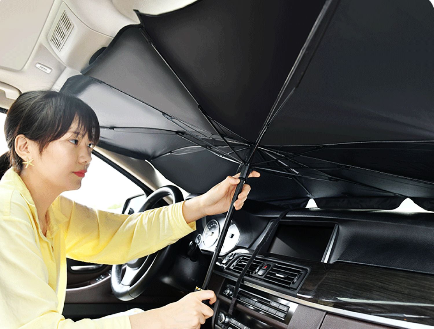 Car front glass fold umbrella Featured Image